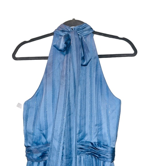 MAC DUGGAL tie neck halter tiered gown maxi dress light blue metallic formal 4 - Picture 9 of 14